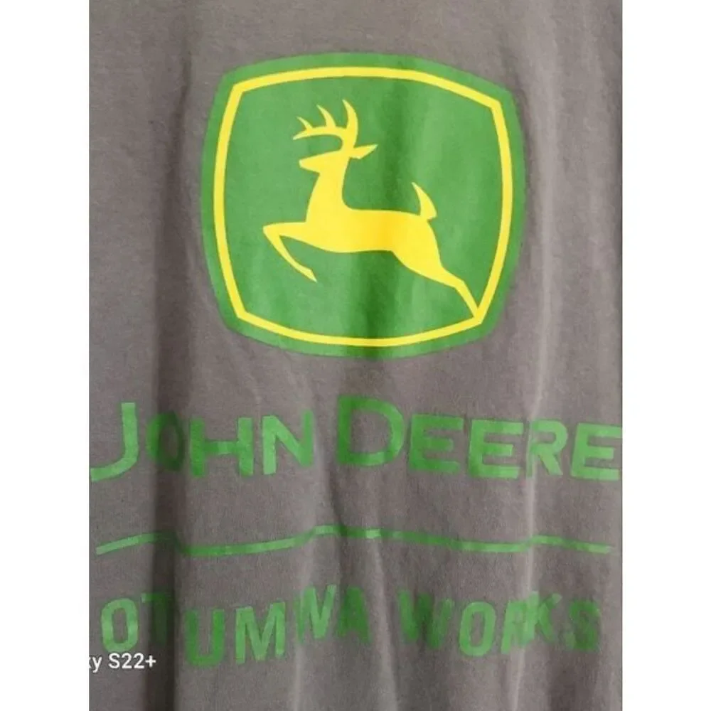 Gray T shirt with John Deere Green and Yellow Logo Emblem - Picture 2 of 6